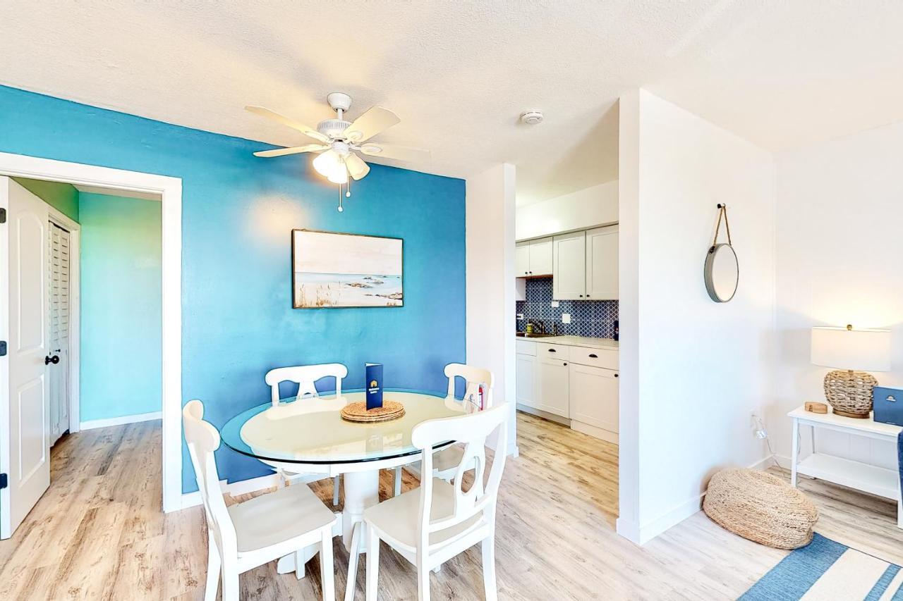 Barefoot And Tan Apartment Cocoa Beach Exterior photo